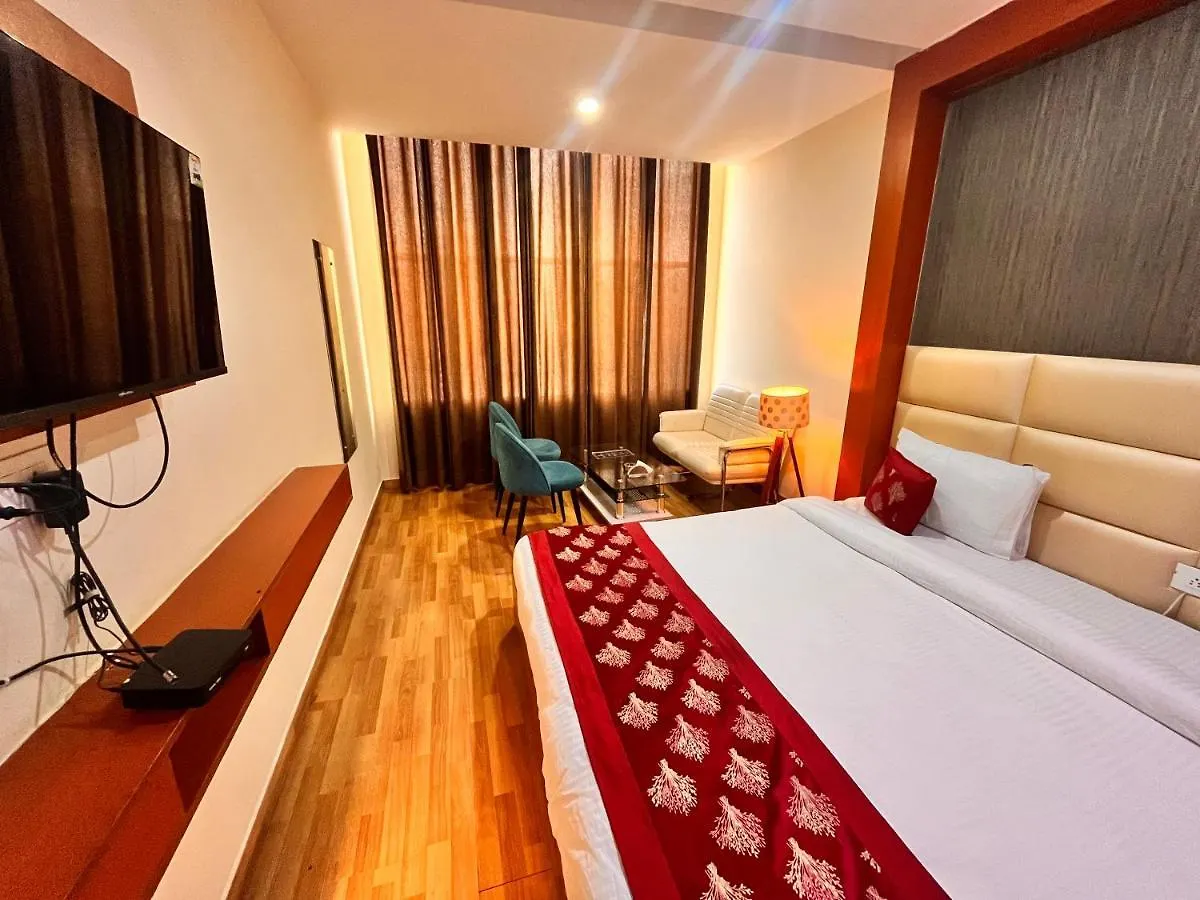 ***  Hotel Oyster Pearl I Near Medanta Hospital I Sec-39 I Gurgáon Indie