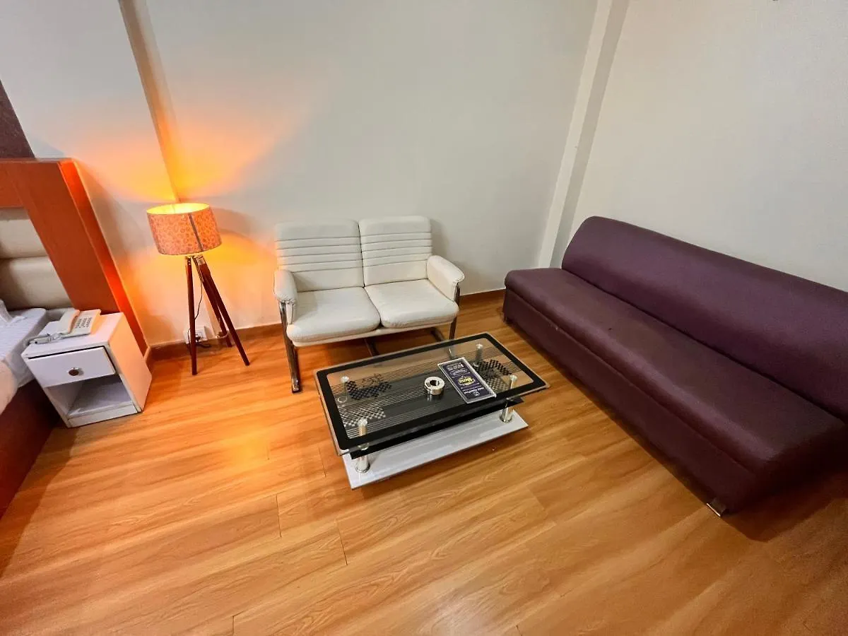 Hotel Oyster Pearl I Near Medanta Hospital I Sec-39 I Gurgáon