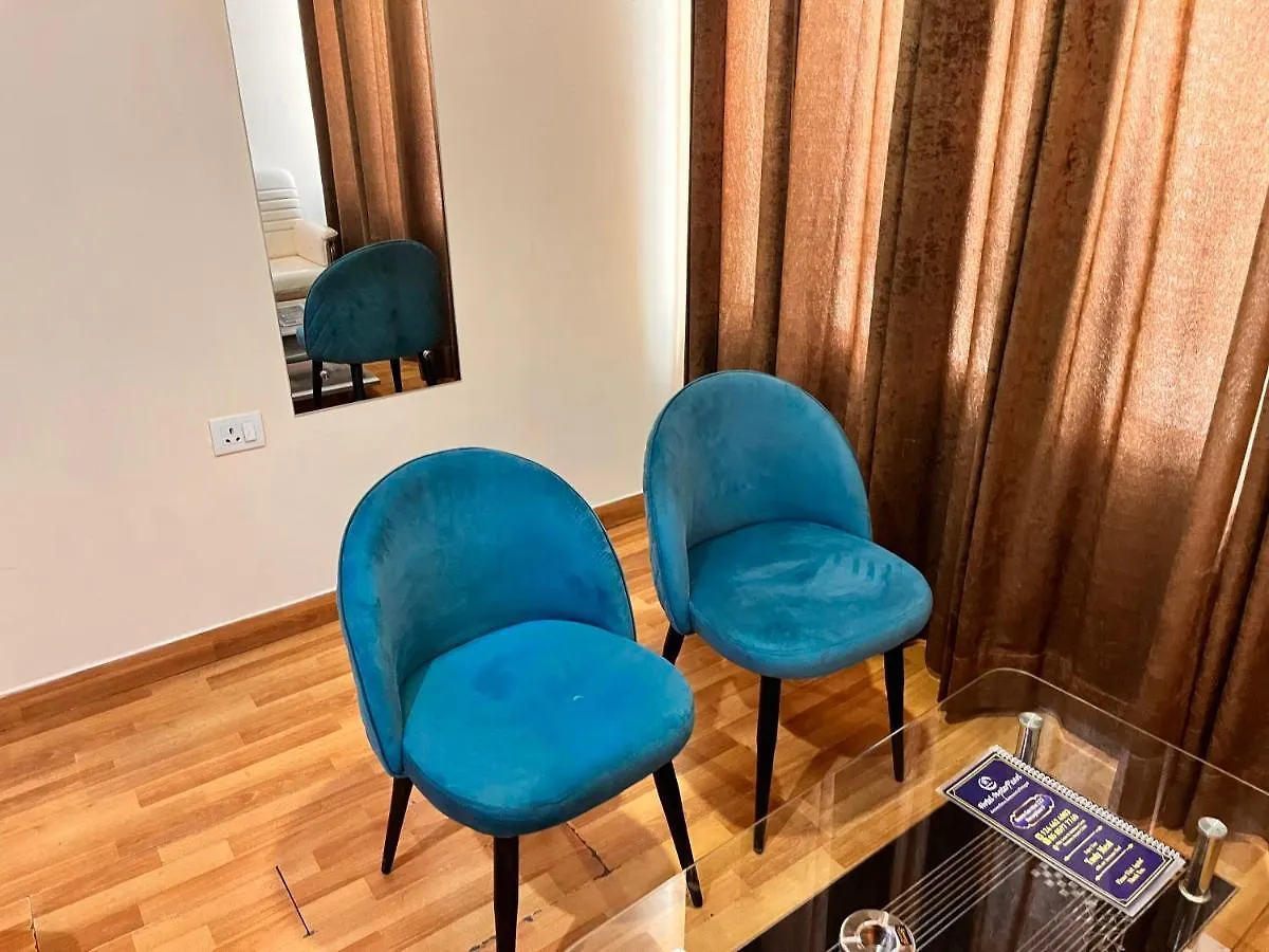 ***  Hotel Oyster Pearl I Near Medanta Hospital I Sec-39 I Gurgáon Indie