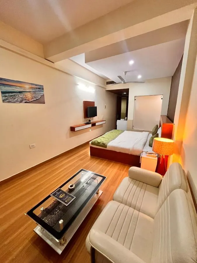 Hotel Oyster Pearl I Near Medanta Hospital I Sec-39 I Gurgáon 3*,