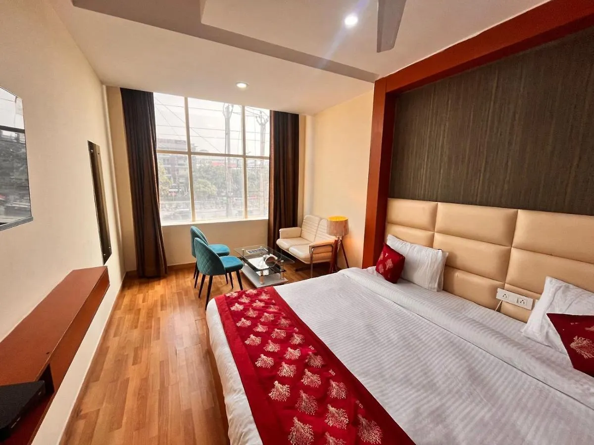Hotel Oyster Pearl I Near Medanta Hospital I Sec-39 I Gurgáon