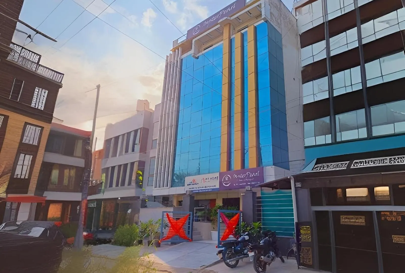 Hotel Oyster Pearl I Near Medanta Hospital I Sec-39 I Gurgáon