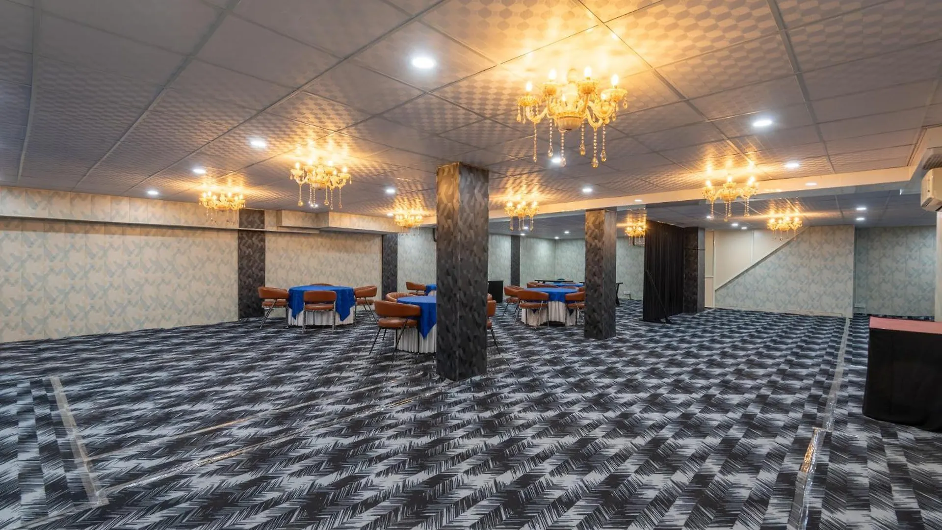 Oyster Pearl I Near Medanta Hospital I Sec-39 I Gurgaon Hotel
